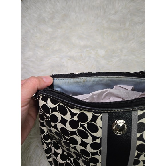 Coach White/Black Signature Leather Baguette‎ - Picture 6 of 8